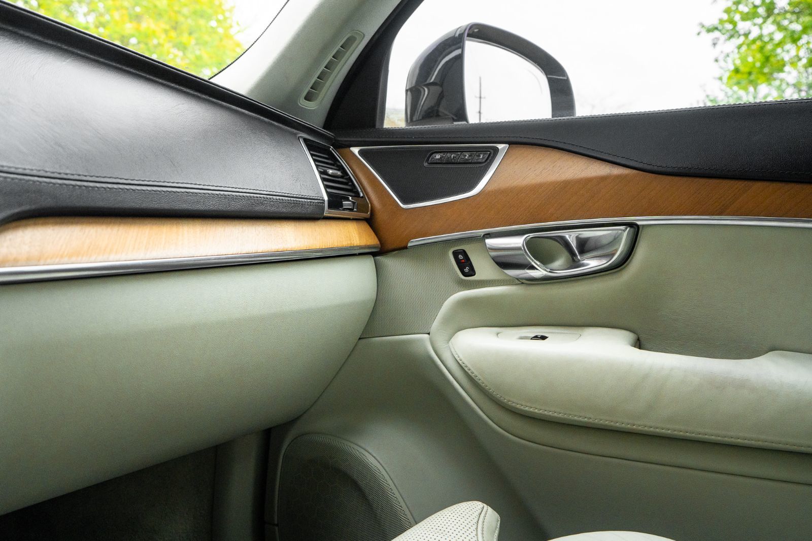 2016 Volvo XC90 T6 Inscription-19