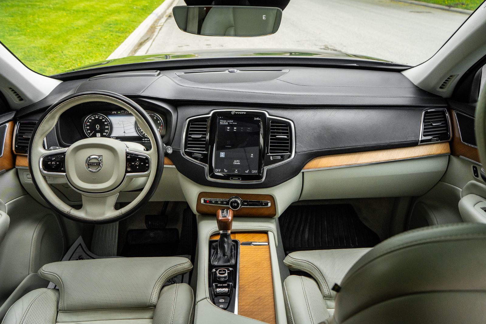 2016 Volvo XC90 T6 Inscription-7