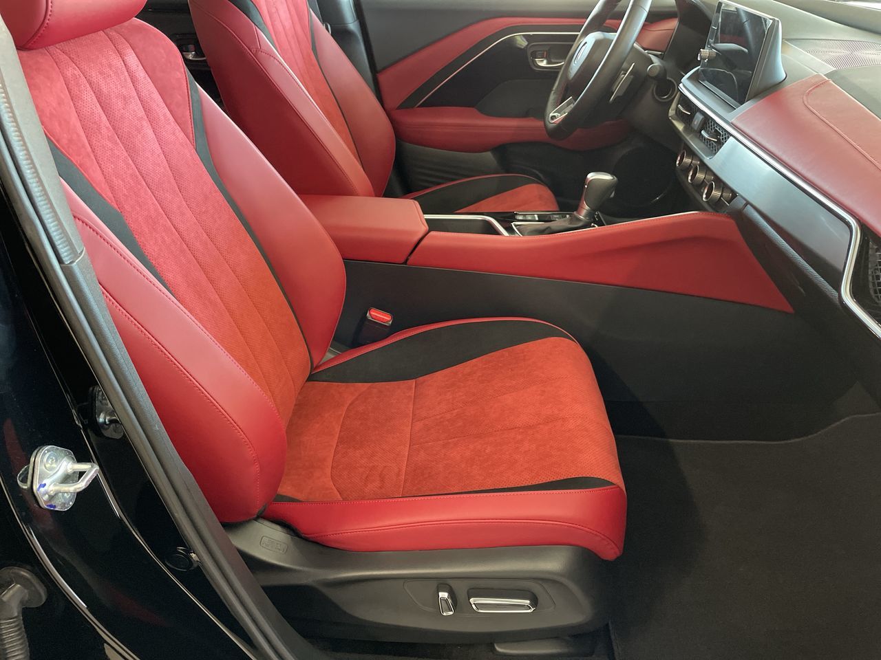 2025 Acura ADX