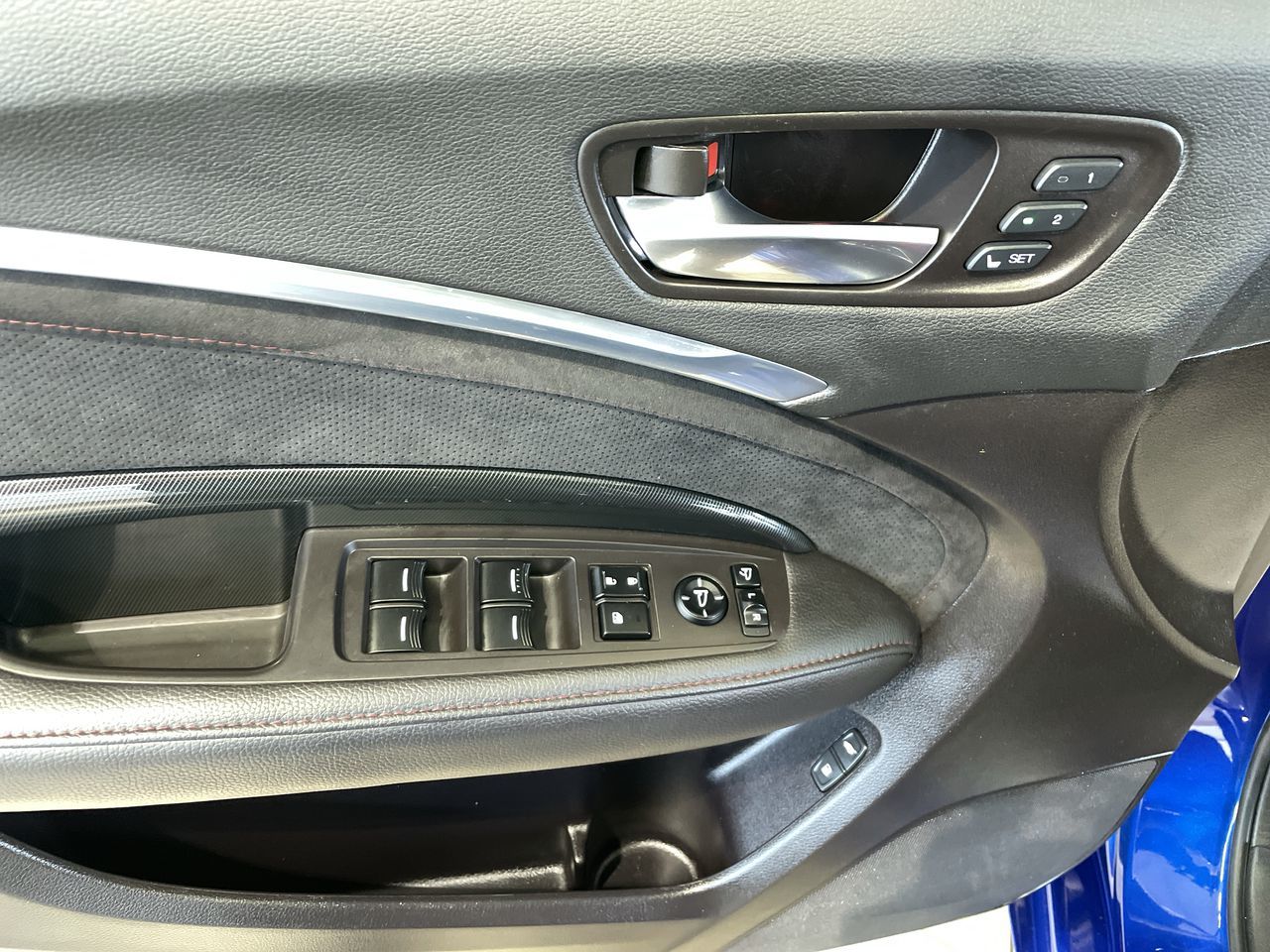 2020  MDX