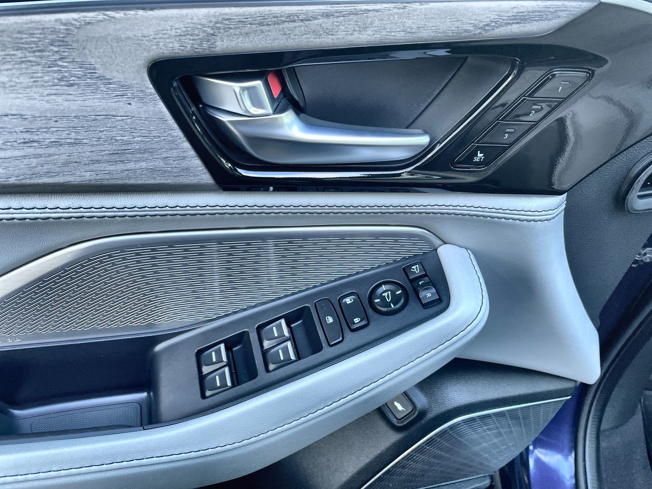 2023 Acura MDX