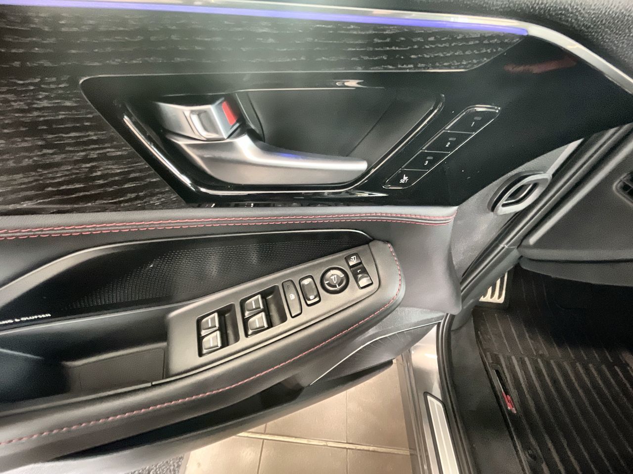 2025 Acura MDX in Vancouver, British Columbia