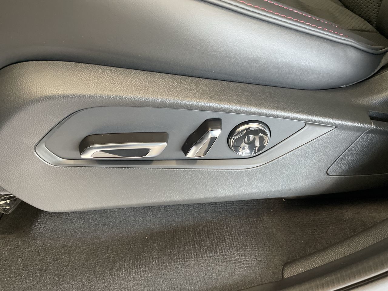 2025 Acura MDX in Vancouver, British Columbia