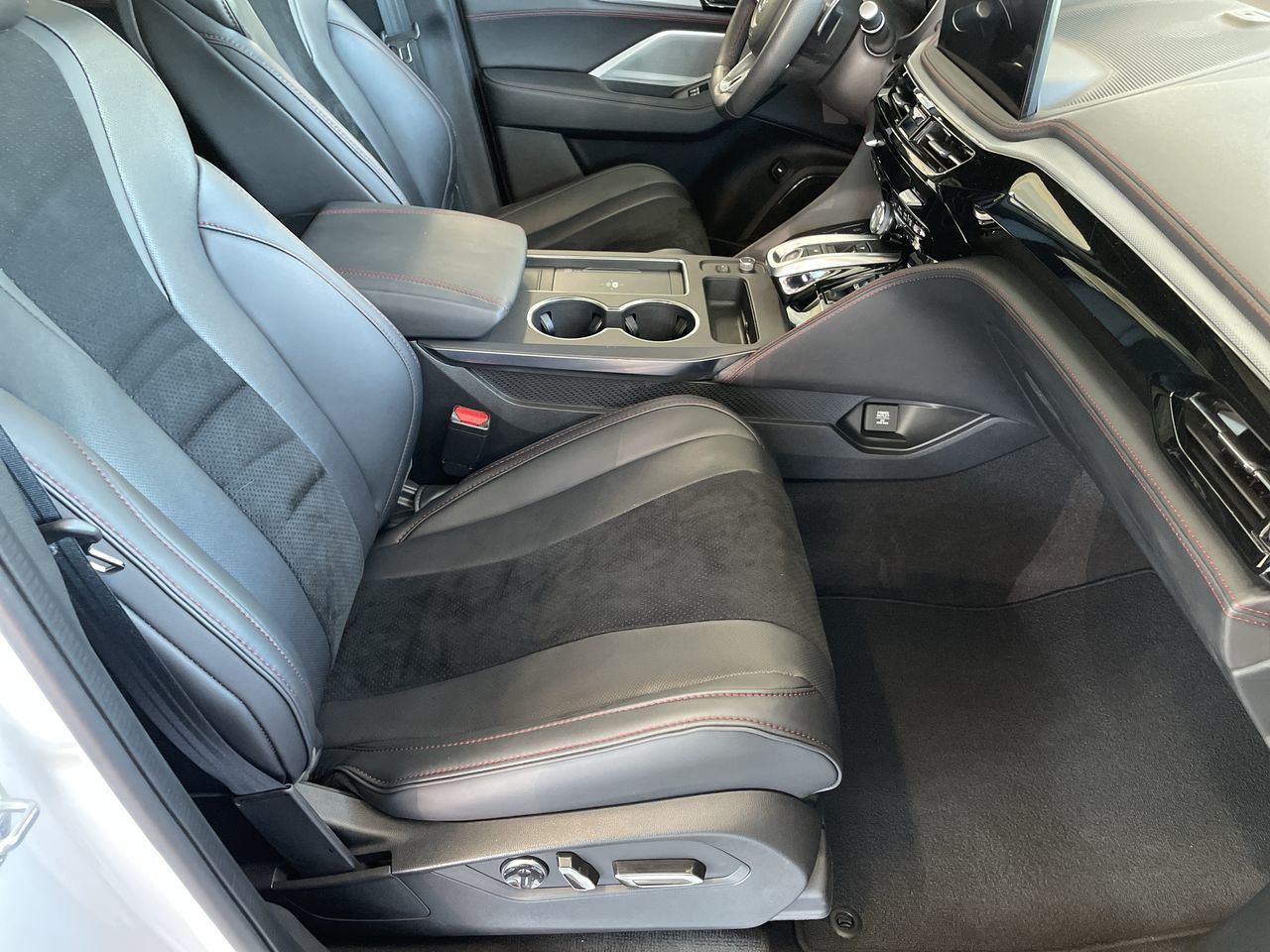 2025 Acura MDX