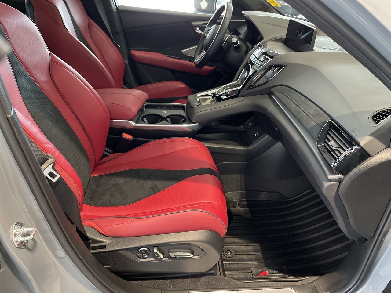 2025 Acura RDX