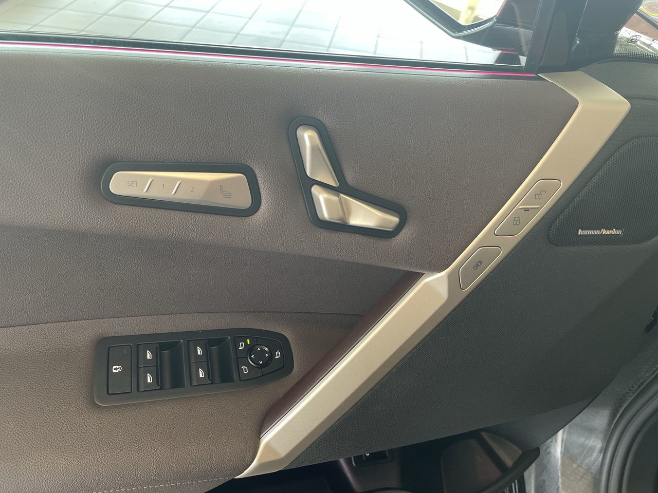 2022  iX