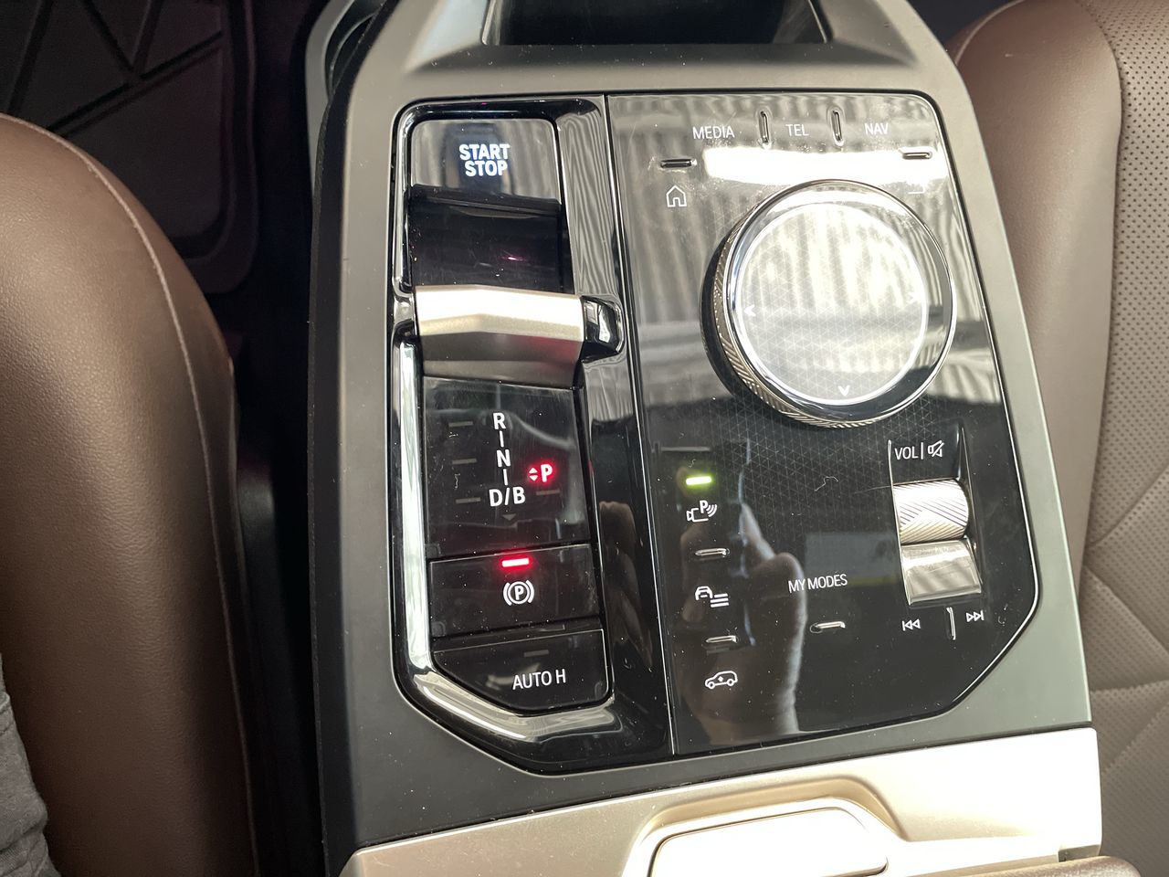 2022  iX