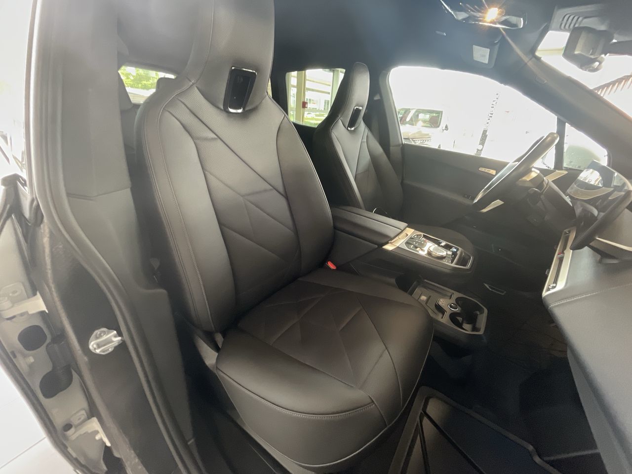 BMW IX  2024 à Vancouver, Colombie-Britannique