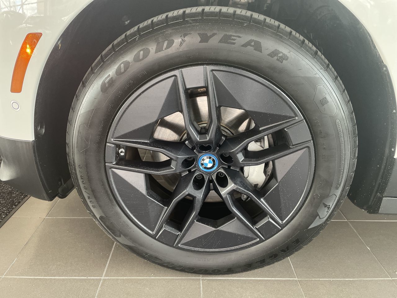 BMW IX  2024 à Vancouver, Colombie-Britannique