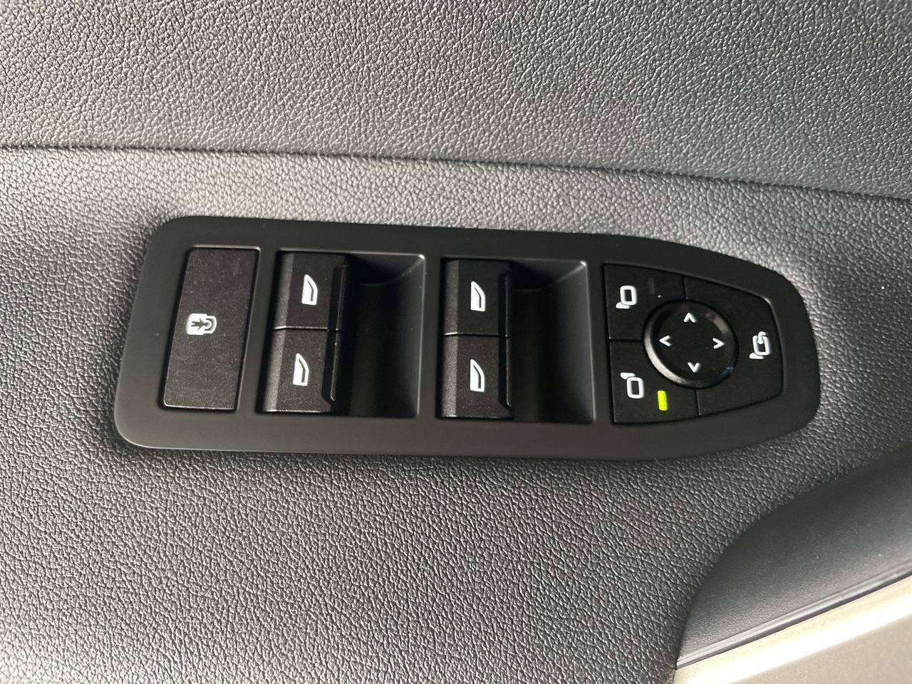 BMW IX  2024 à Vancouver, Colombie-Britannique