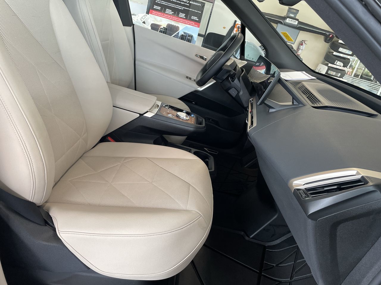 2024 BMW iX