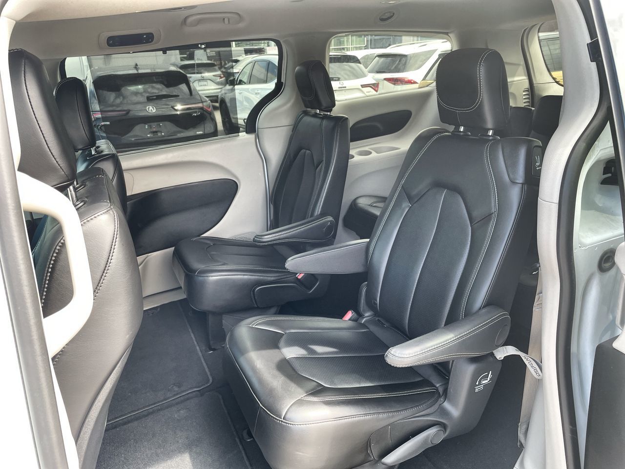 2024 Chrysler Pacifica in Vancouver, British Columbia