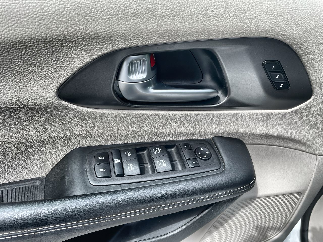 2024 Chrysler Pacifica in Vancouver, British Columbia