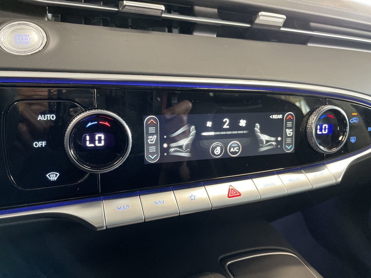 2025  GV70