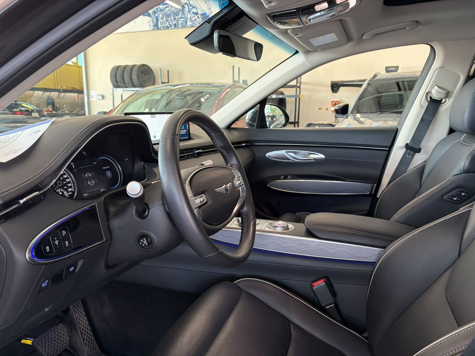 2025 GENESIS GV70