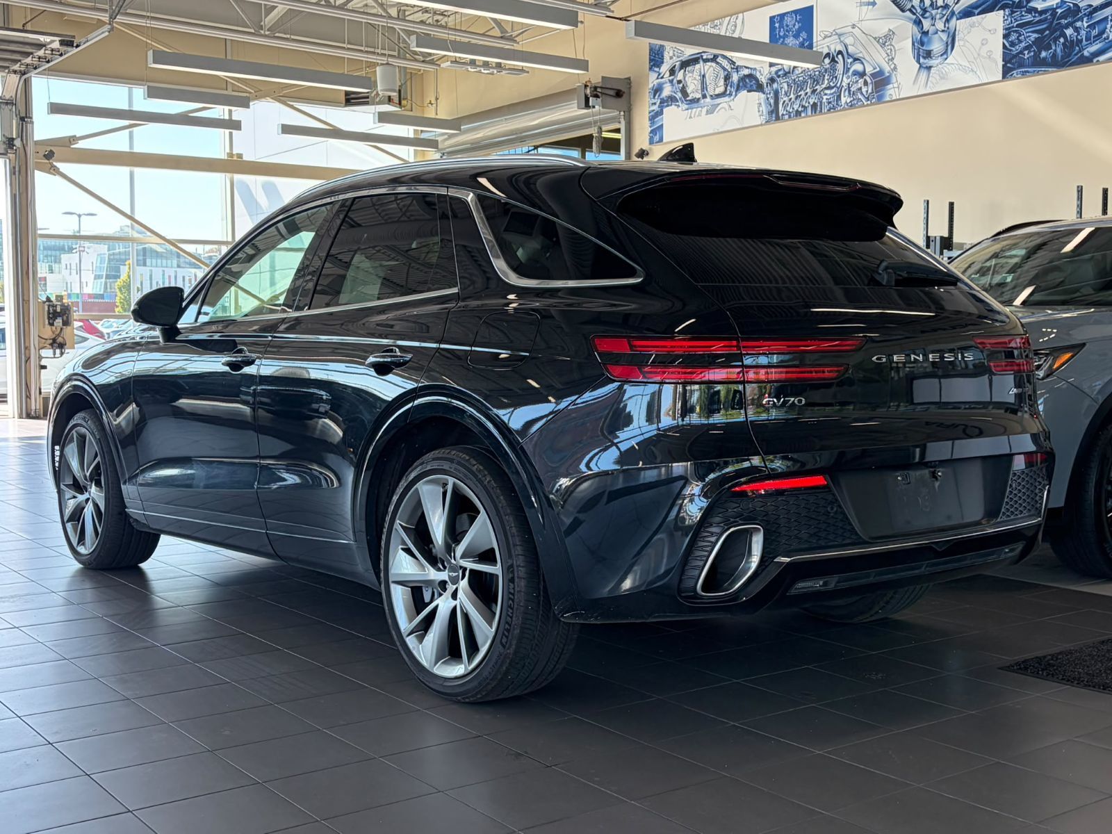 2025 GENESIS GV70
