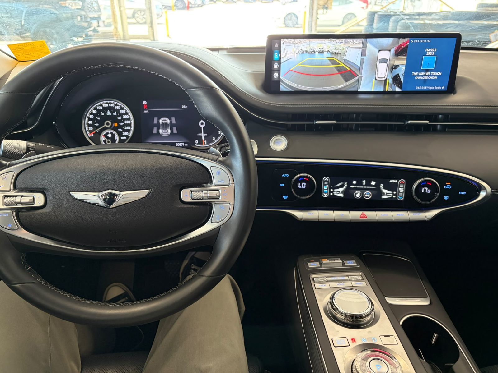 2025 GENESIS GV70