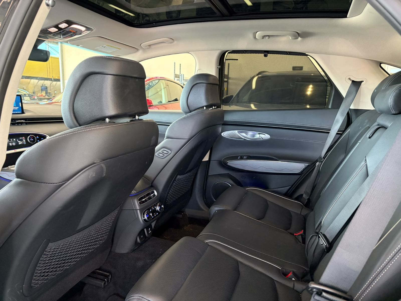 2025 GENESIS GV70