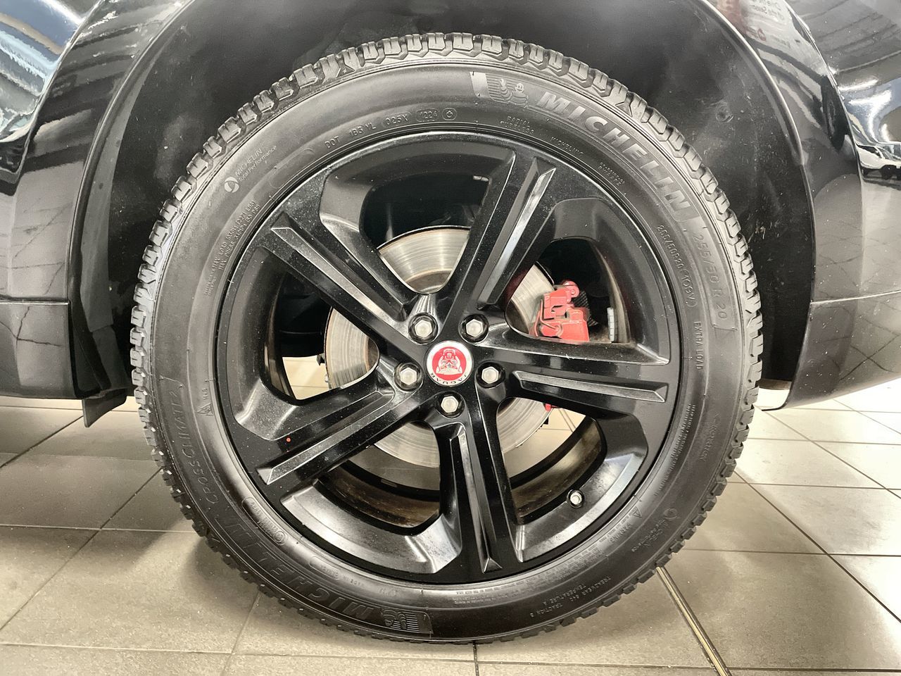 Jaguar F-PACE  2019 à Vancouver, Colombie-Britannique