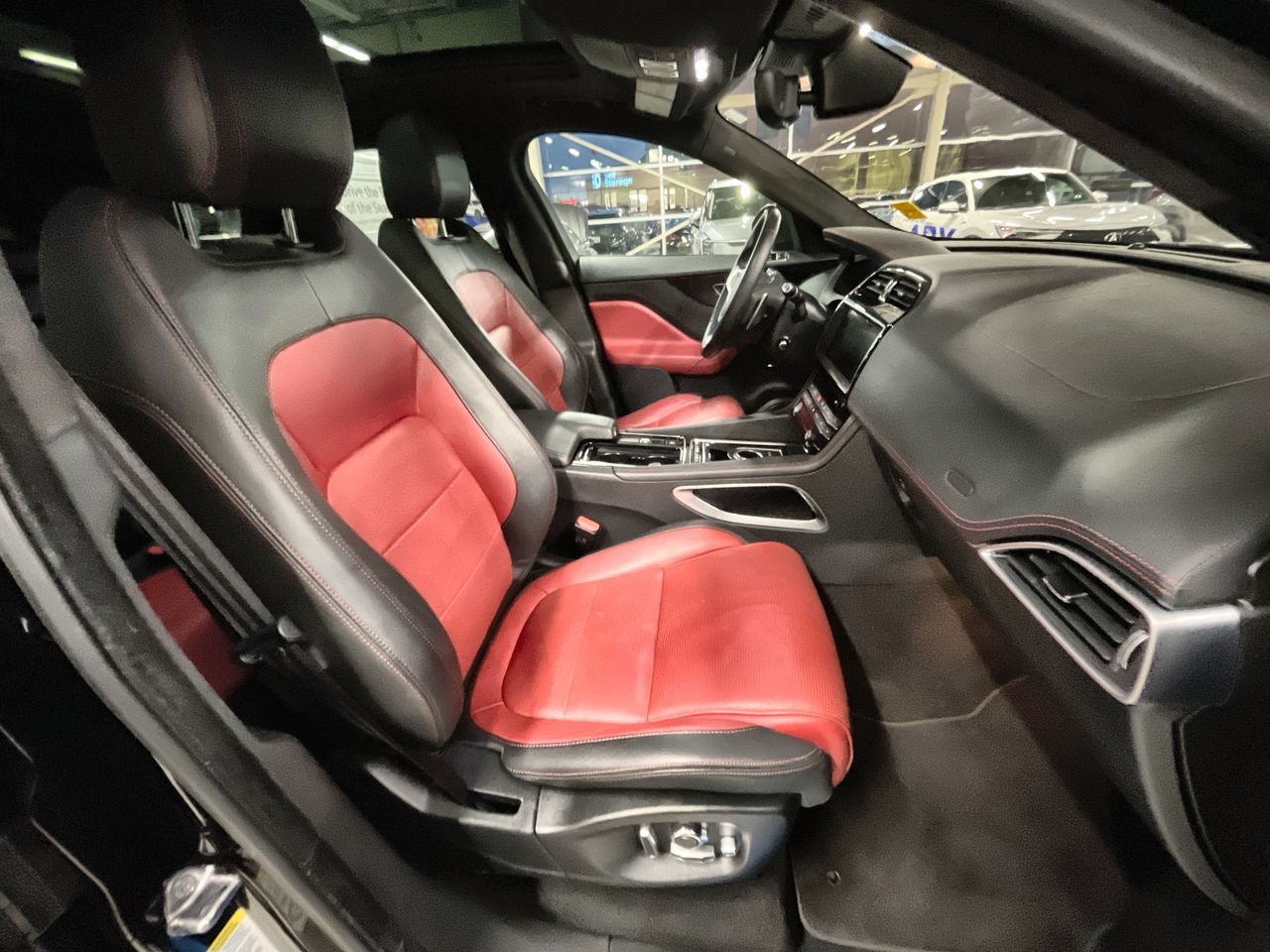 Jaguar F-PACE  2019 à Vancouver, Colombie-Britannique