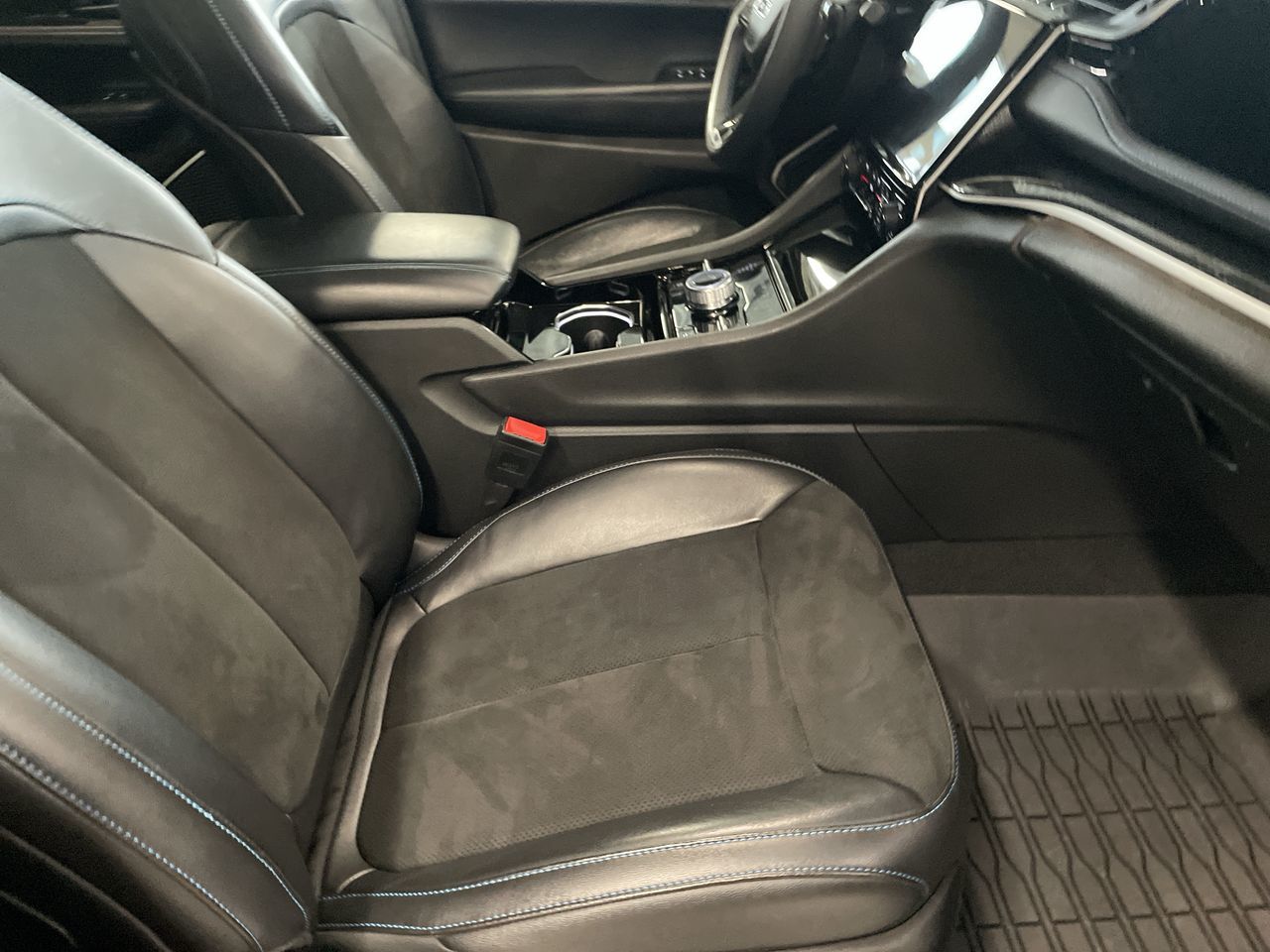 2023  Grand Cherokee