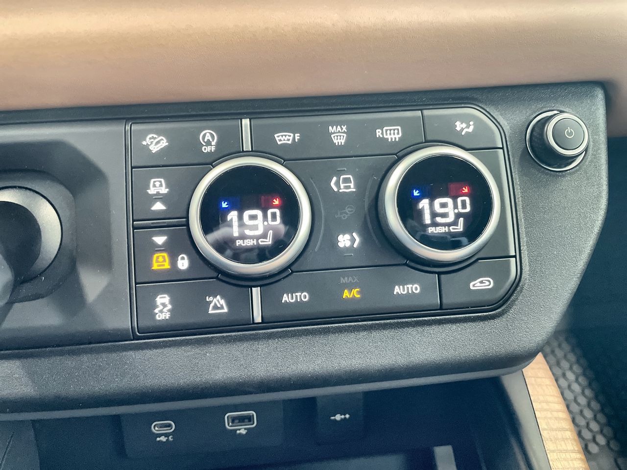 2022 Land Rover Defender in Vancouver, British Columbia