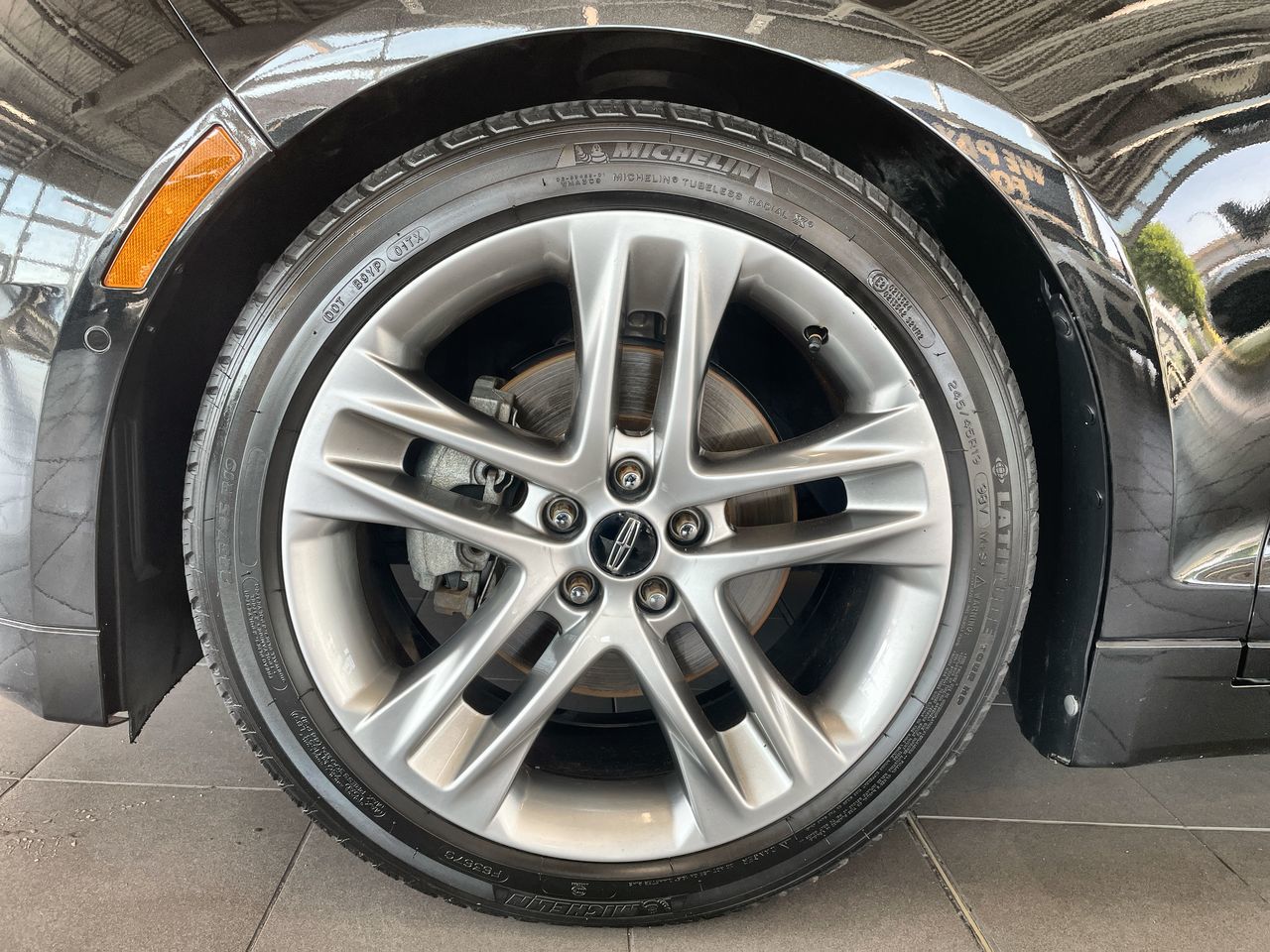 2013 Lincoln MKZ in Vancouver, British Columbia