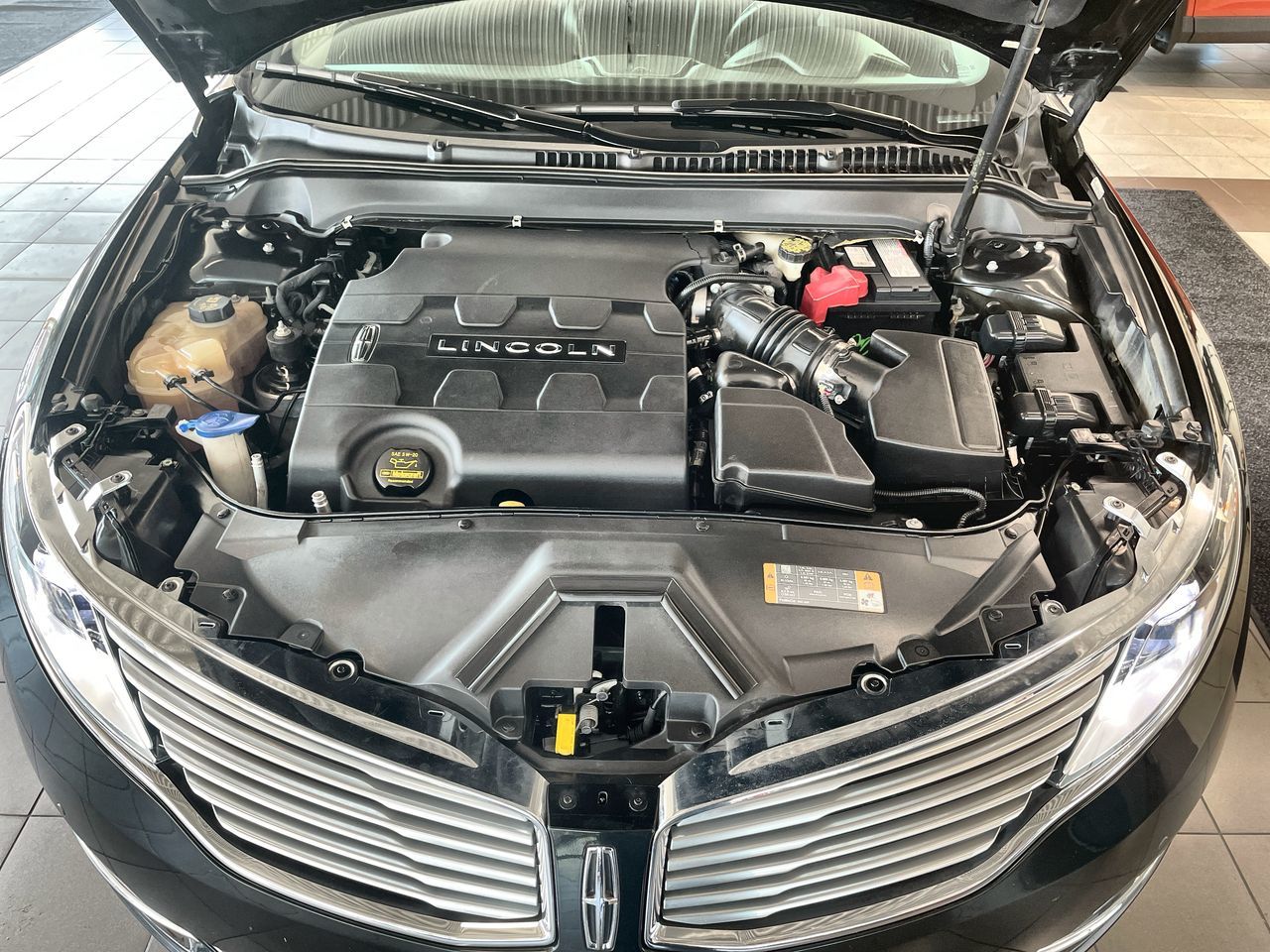 2013 Lincoln MKZ in Vancouver, British Columbia