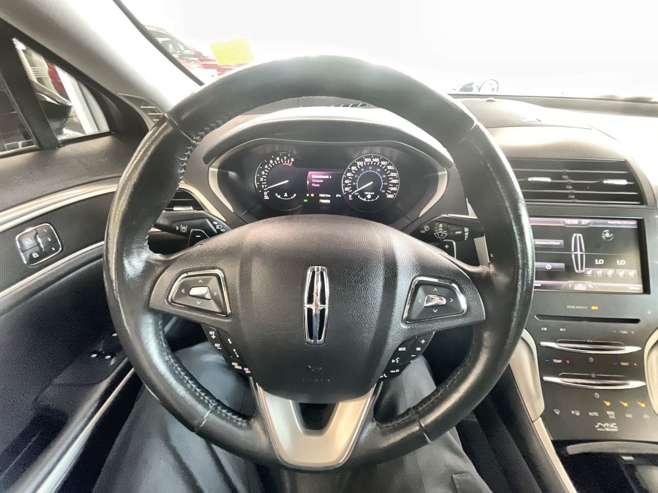 2013 Lincoln MKZ in Vancouver, British Columbia