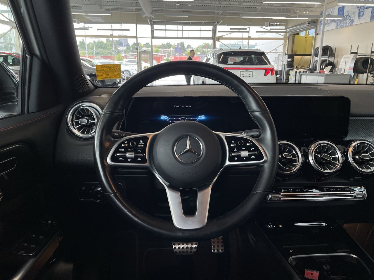 2023 Mercedes-Benz GLB250