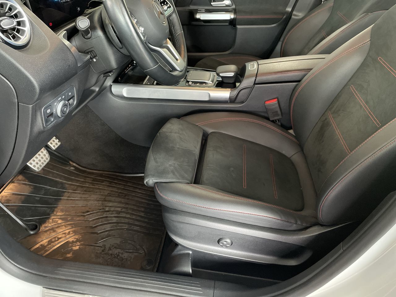 2023 Mercedes-Benz GLB250