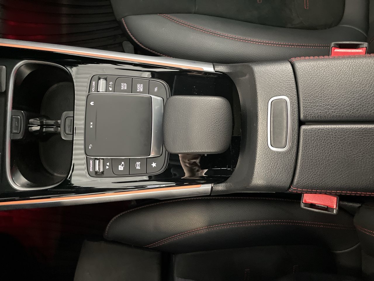 2023 Mercedes-Benz GLB250