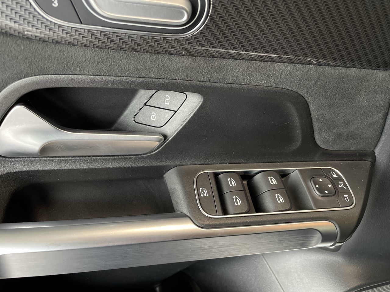 2023 Mercedes-Benz GLB250