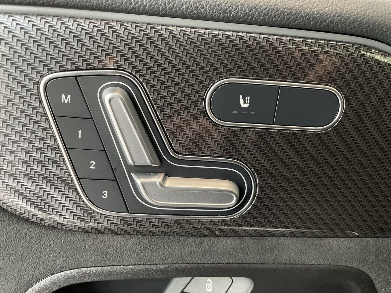 2023 Mercedes-Benz GLB250
