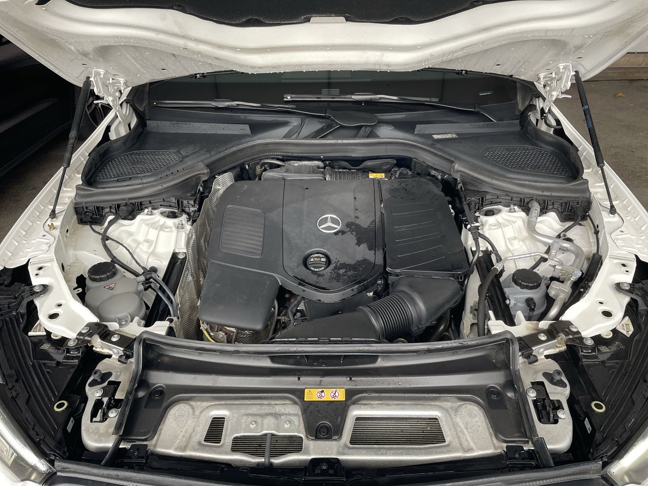 2024 Mercedes-Benz GLC300