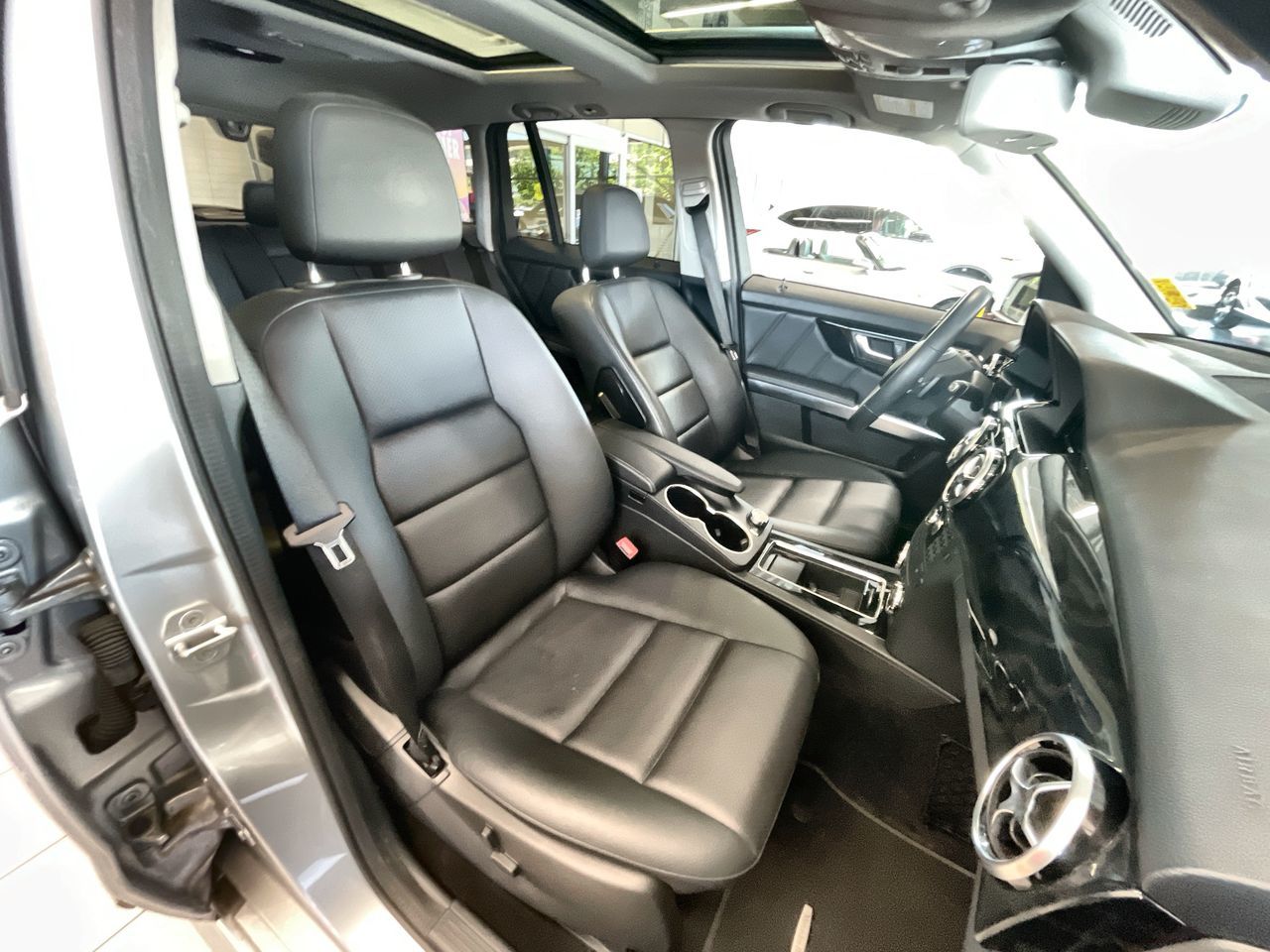 2014 Mercedes-Benz GLK350 in Vancouver, British Columbia