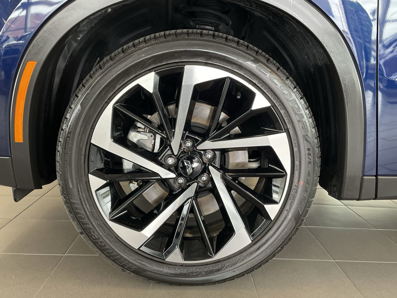 2025  Outlander Plug-In Hybrid