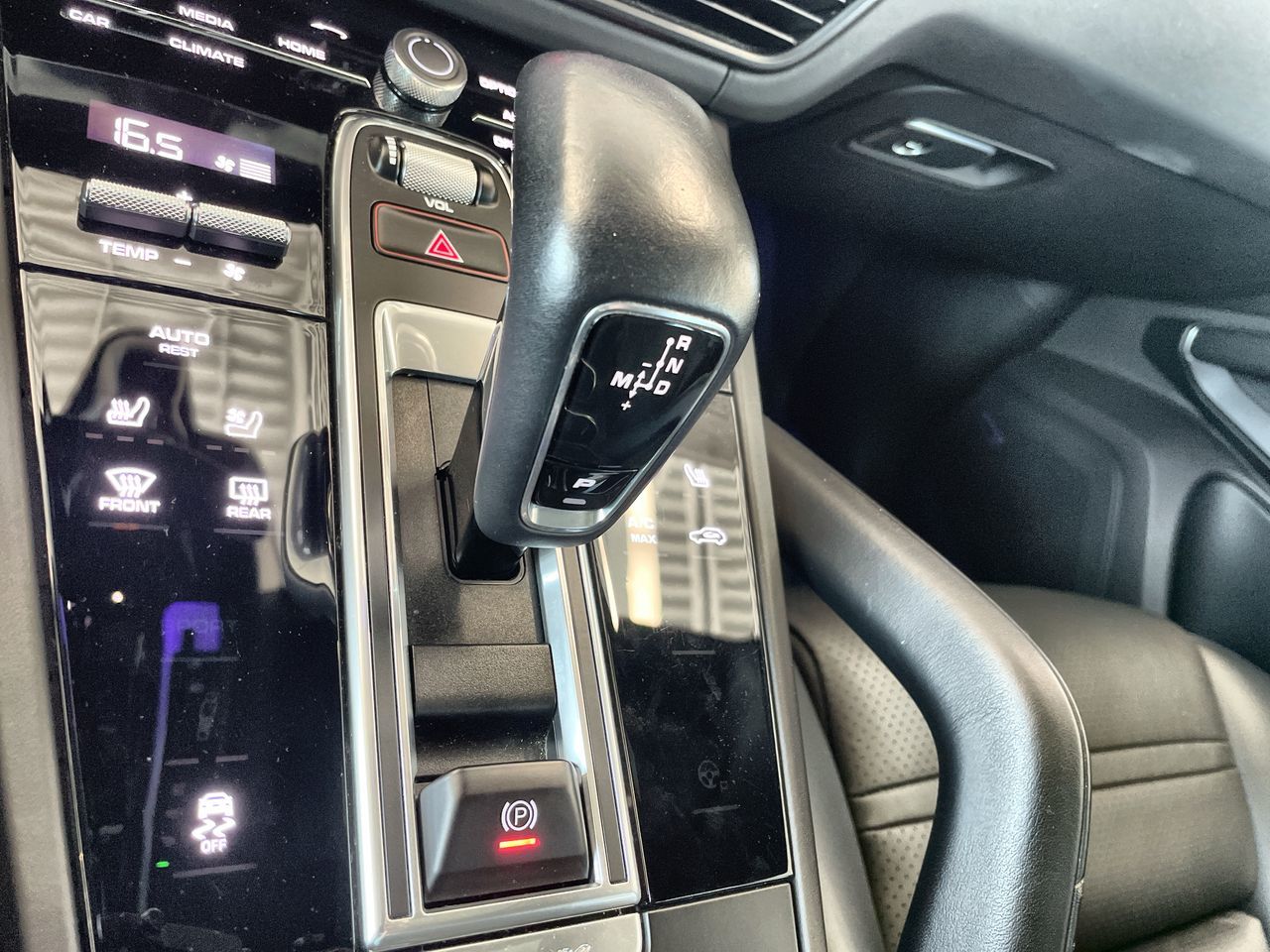 2020 Porsche Cayenne in Vancouver, British Columbia