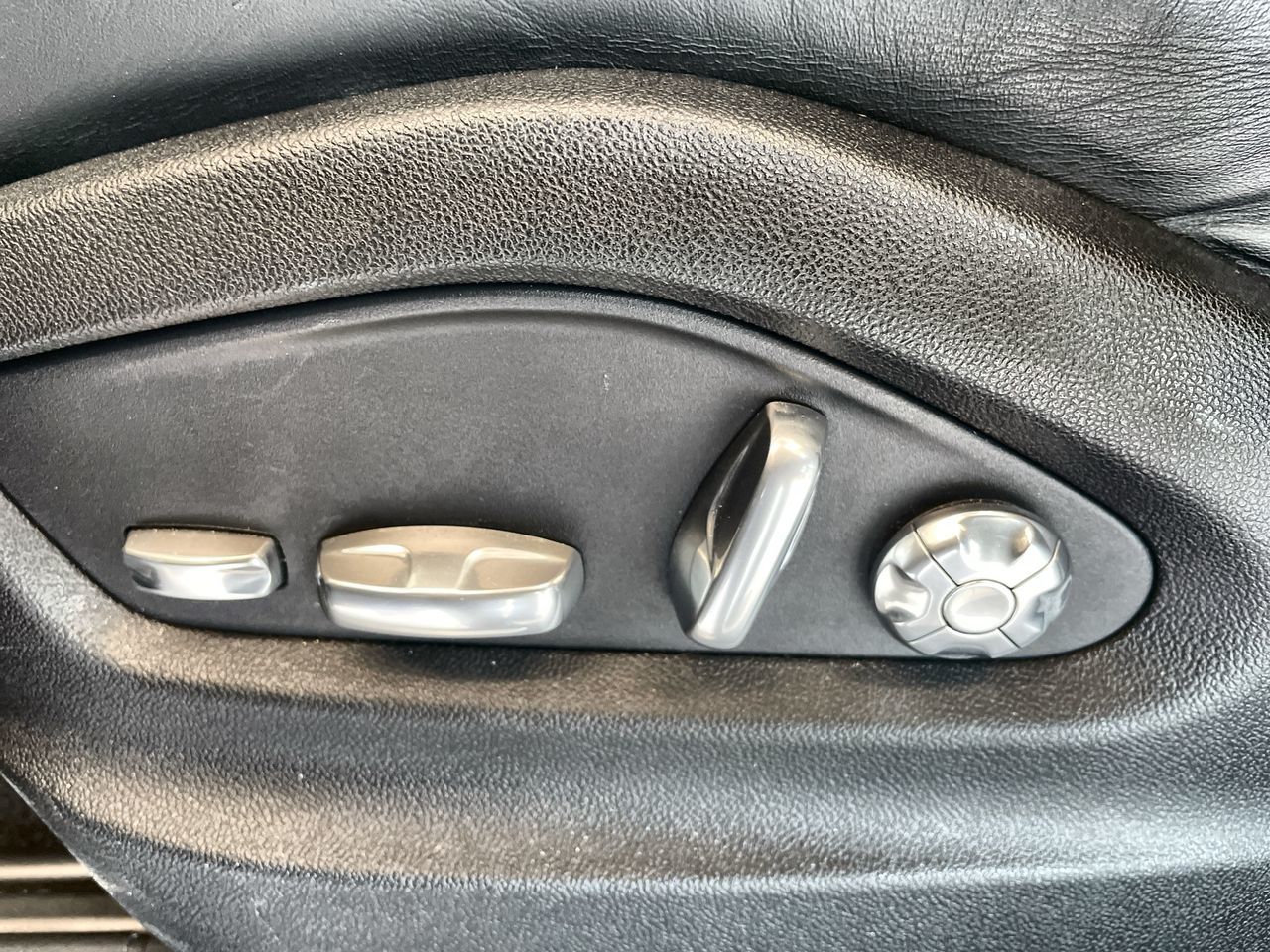 2020 Porsche Cayenne in Vancouver, British Columbia