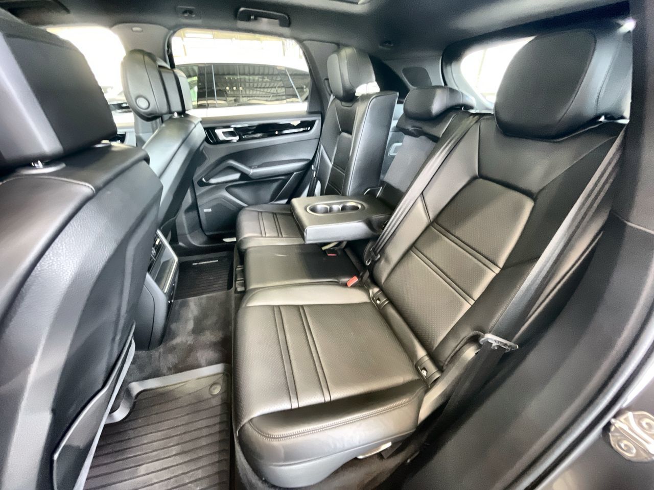 2020 Porsche Cayenne in Vancouver, British Columbia