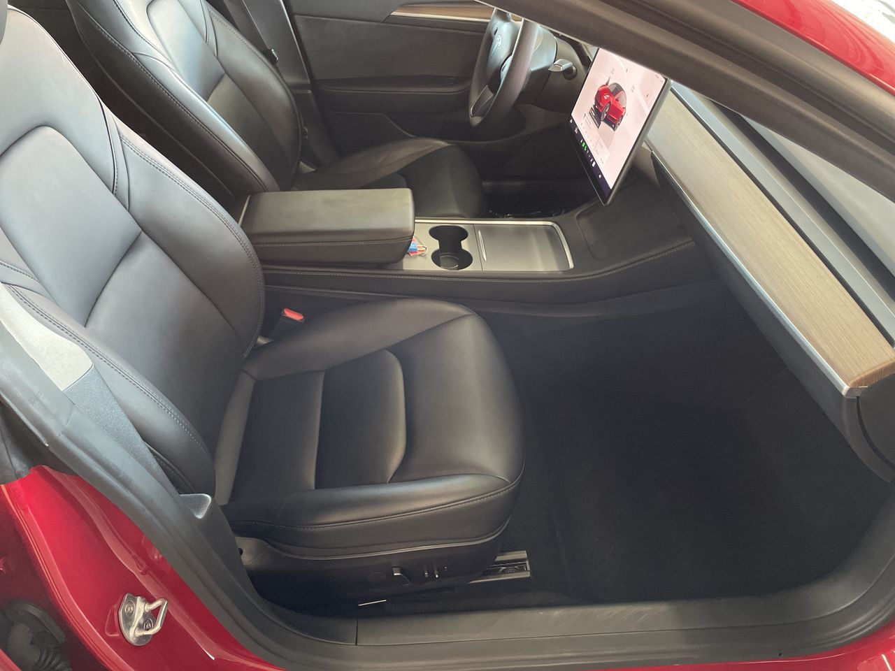 Voxcar TESLA Model 3 SEDAN in , VANCOUVER