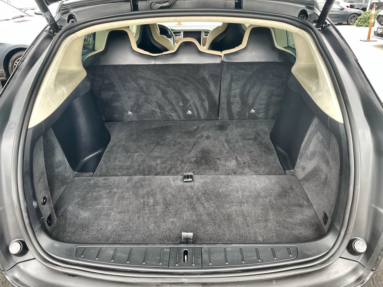 Tesla Model X  2017 à Vancouver, Colombie-Britannique
