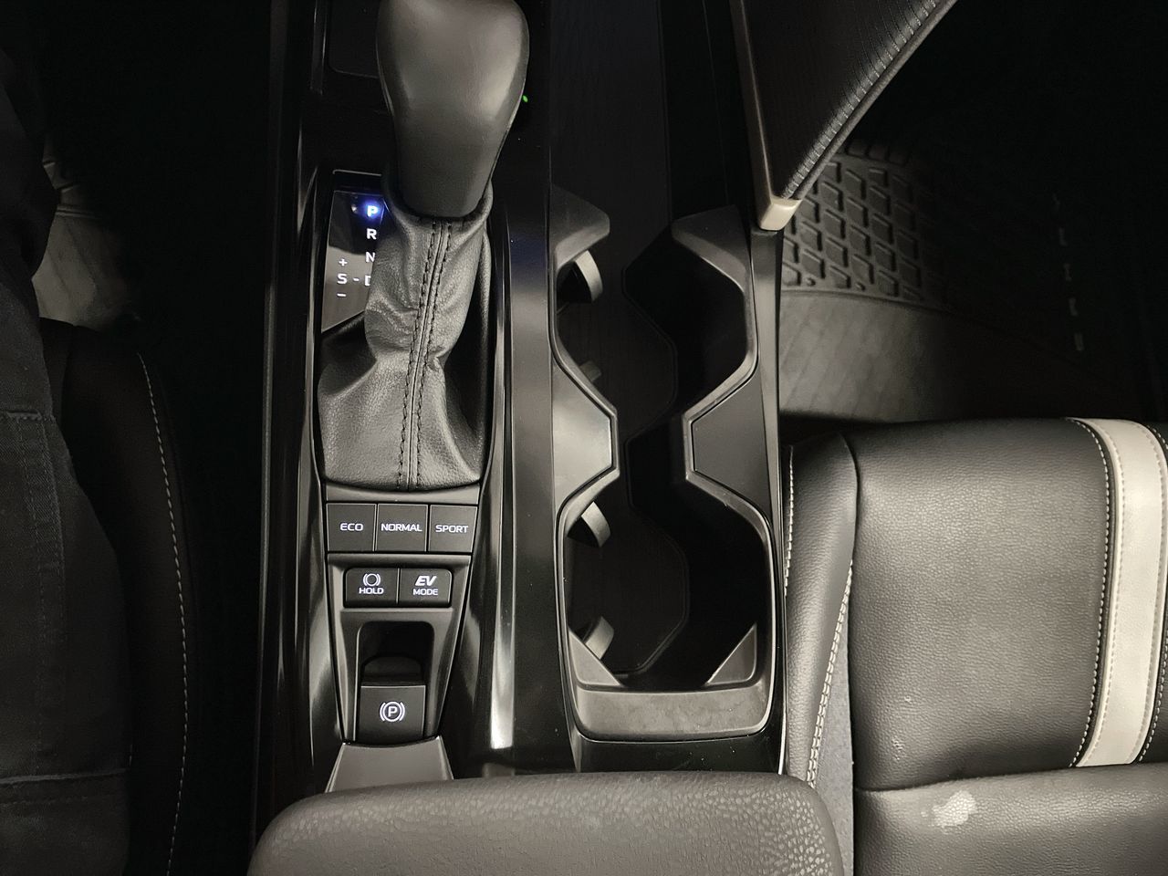 Toyota Camry Hybrid  2025 à Vancouver, Colombie-Britannique