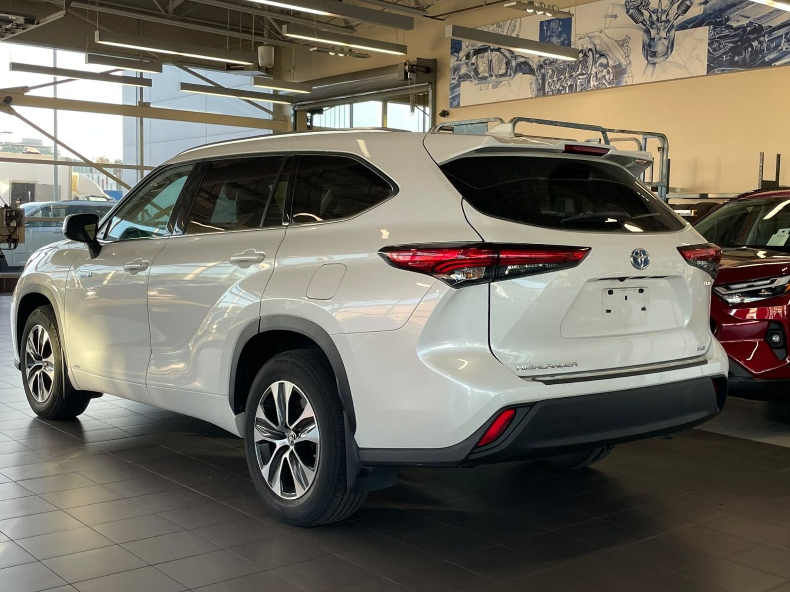 2021  Highlander Hybrid