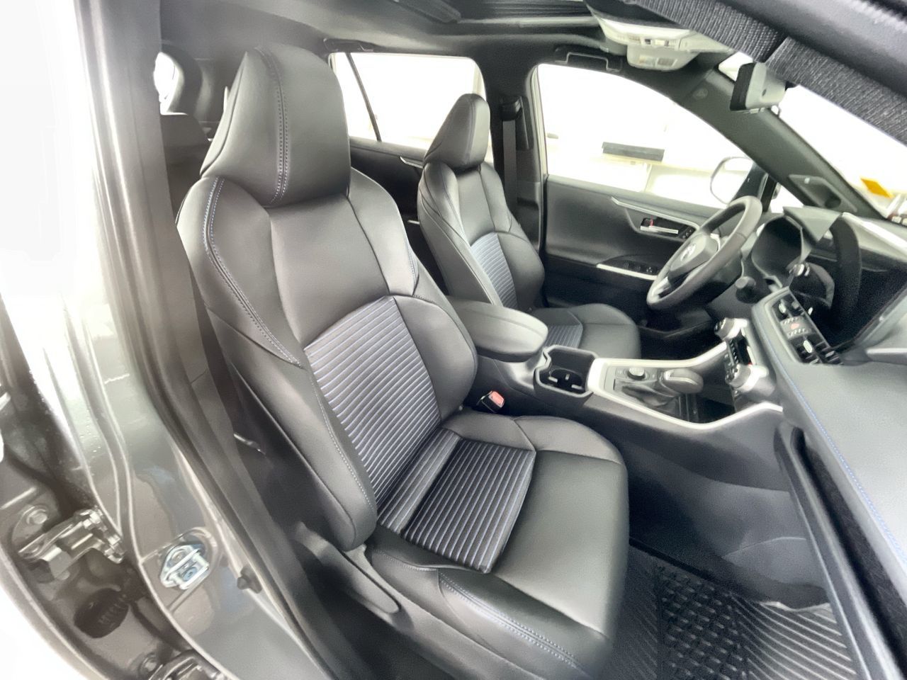 Toyota RAV4 Hybrid  2025 à Vancouver, Colombie-Britannique