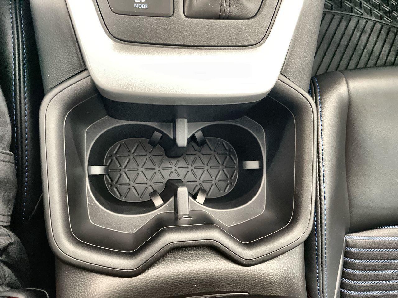 Toyota RAV4 Hybrid  2025 à Vancouver, Colombie-Britannique