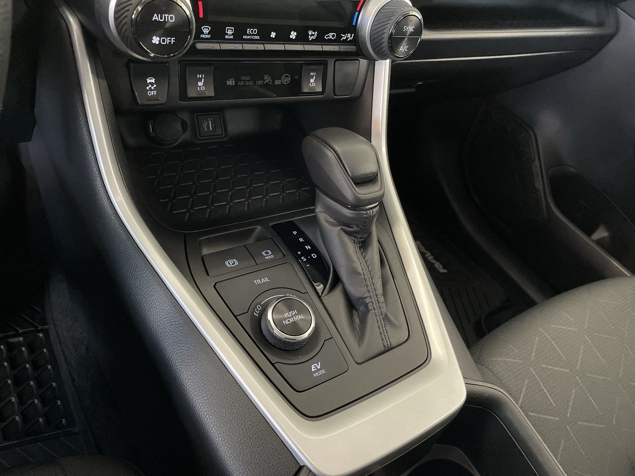 2025 Toyota RAV4 Hybrid