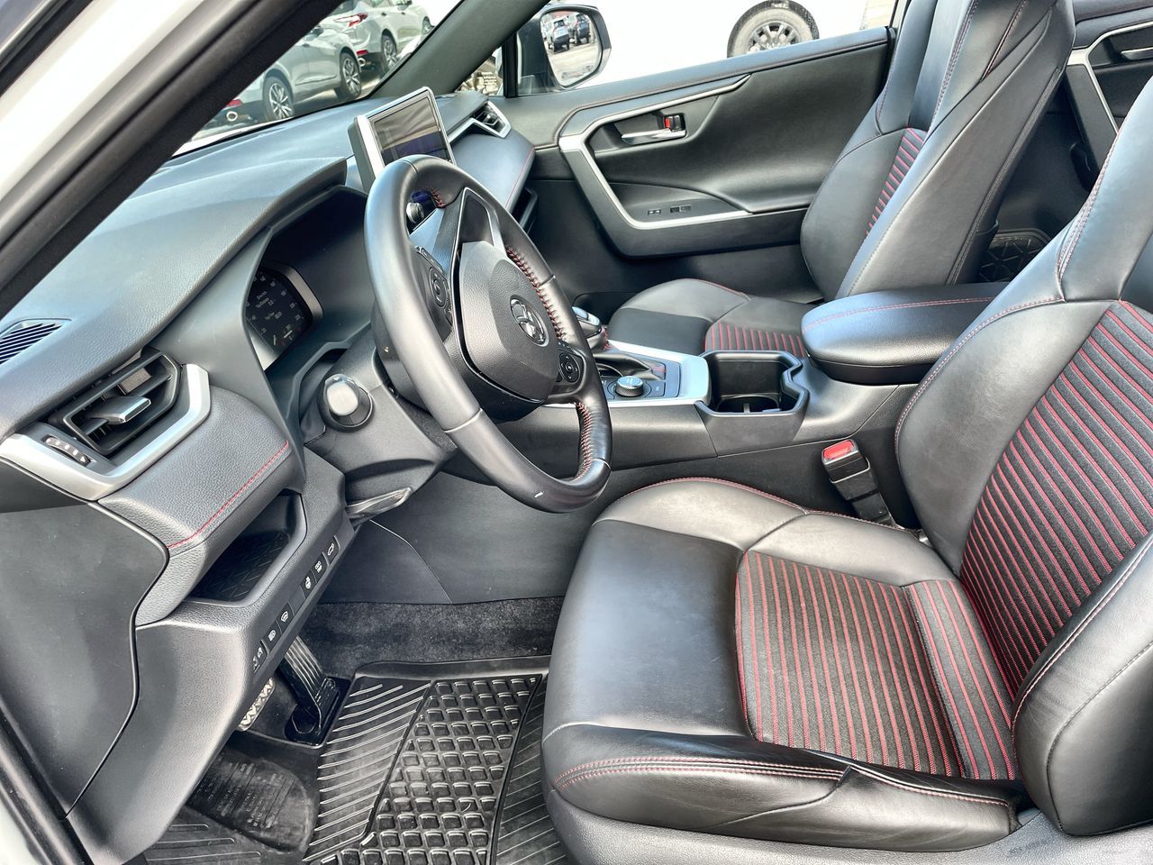 Toyota RAV4 Prime  2023 à Vancouver, Colombie-Britannique