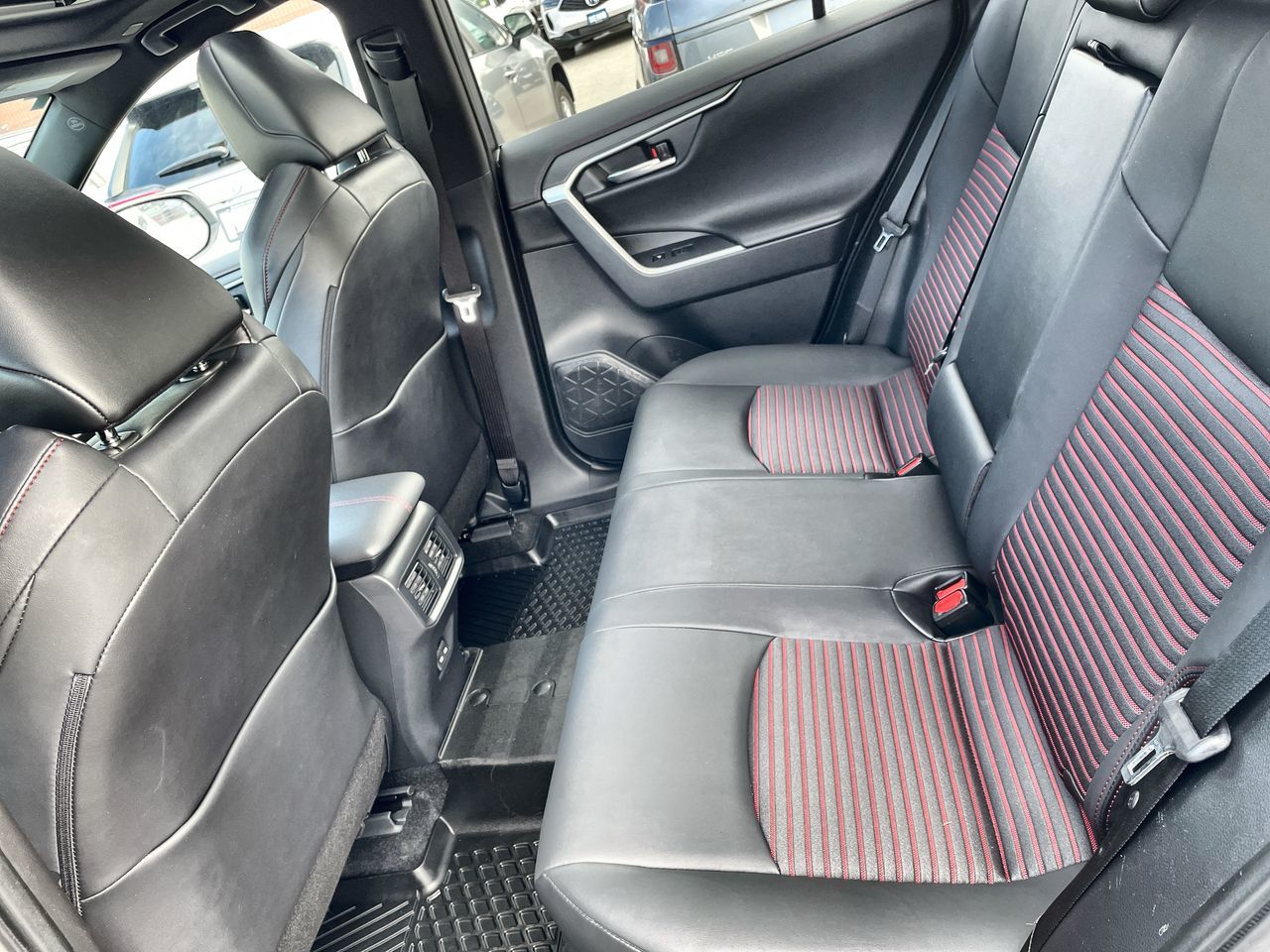 Toyota RAV4 Prime  2023 à Vancouver, Colombie-Britannique