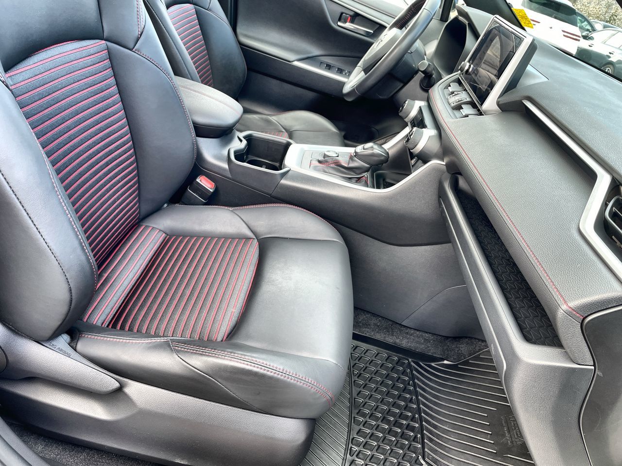 Toyota RAV4 Prime  2023 à Vancouver, Colombie-Britannique